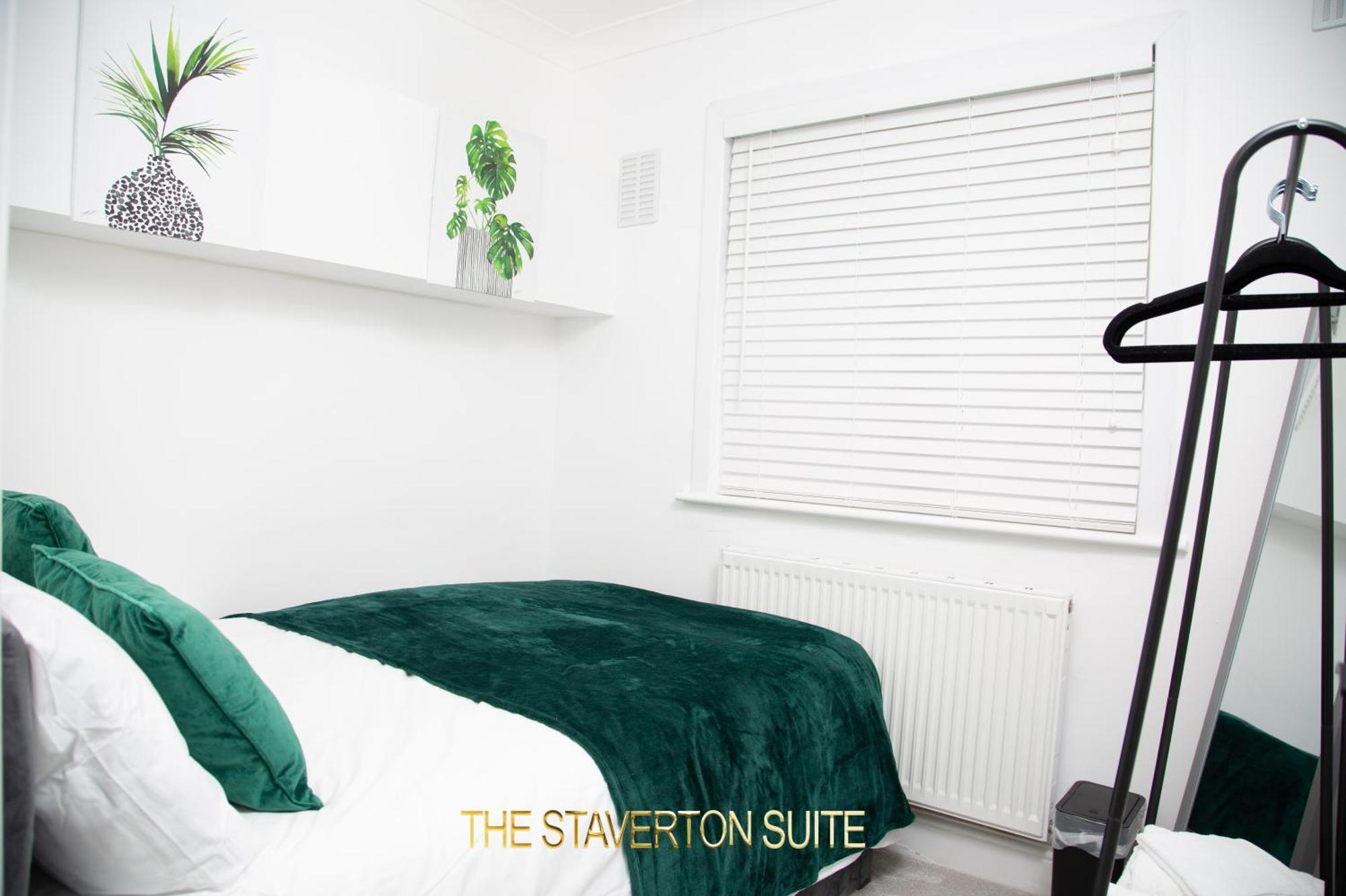 Апартаменты The Staverton Suite,